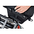 Basil Move fietsschoudertas MIK Studs - enkele fietstas -  15 liter - zwart