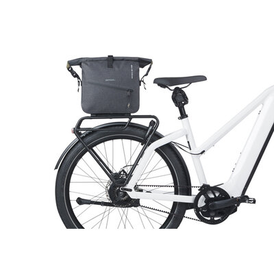 Basil Navigator Storm - bagagedragertas MIK - 13 liter - zwart