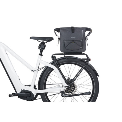 Basil Navigator Storm - bagagedragertas MIK - 13 liter - zwart