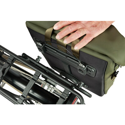 Basil SoHo - fietsschoudertas MIK STUDS - 17 liter - groen