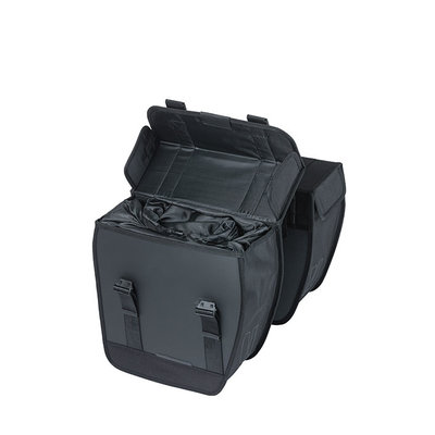 Basil Tour Waterproof - dubbele fietstas - 28 liter - zwart