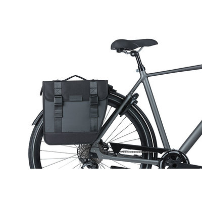 Basil Tour Waterproof - dubbele fietstas MIK - 28 liter - zwart