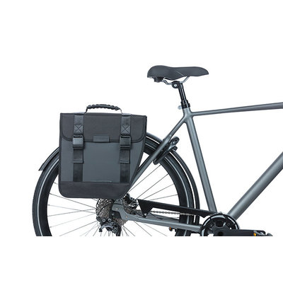 Basil Tour Waterproof Right - enkele fietstas - 14 liter - zwart